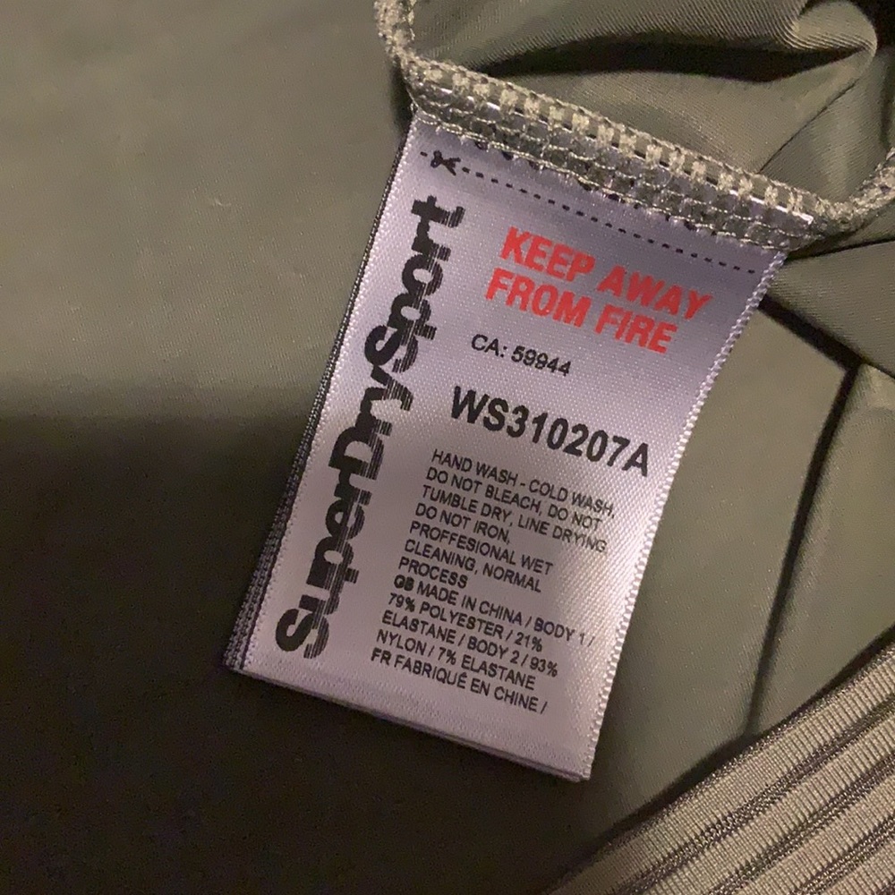 Superdry cropped workout shirt - Picture 5 of 6
